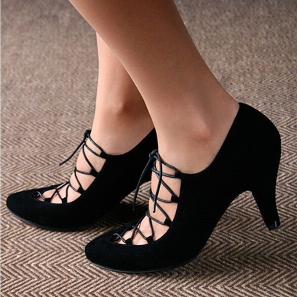 Chie Mihara Kross Black Suede Lace Up Leather Pumps New in Box